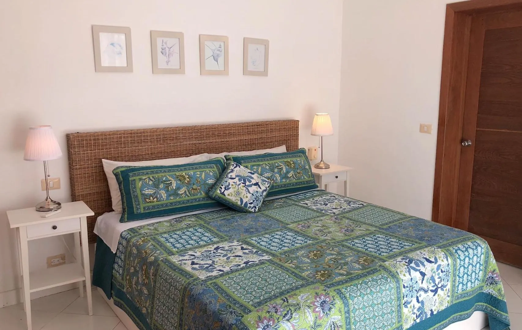 Contatos de Sea View Condo